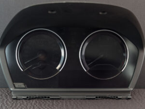 BMW 1 Series (F20-F21), 2 Series (F22-F45-F46), X1 (F48) & X2 (F39) M-Sport MPH to KMH Conversion Dial for imported / exported vehicle. Part No. C1822