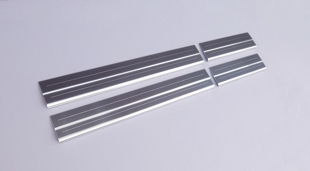 Rav 4 (From 2013 to 2018 Including Facelift) Sill Protectors Part No. K111S