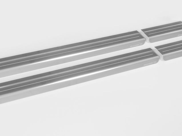 K75S---Tiguan-Mk1-Stripe-Sill-Protectors